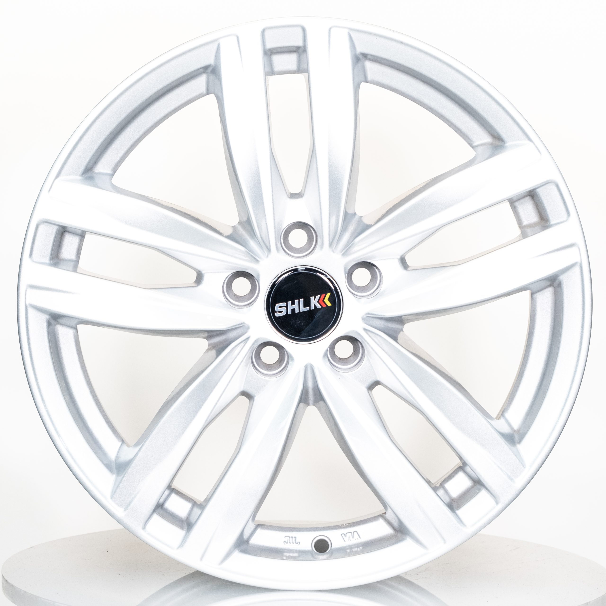 16X6.5 5X100 ET35 57.1 SILVER