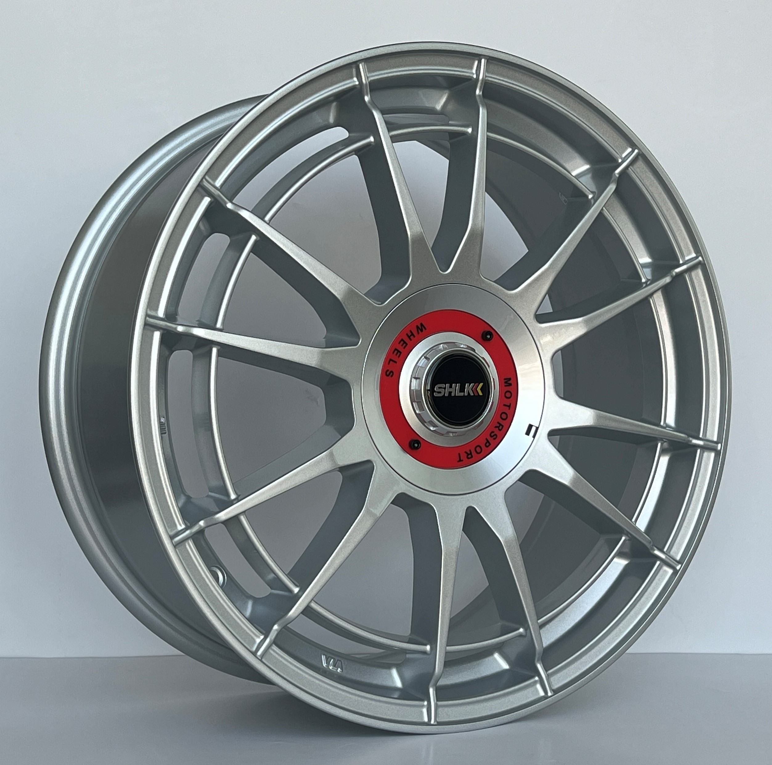 18X7.5 5X112 ET40 73.1 SILVER